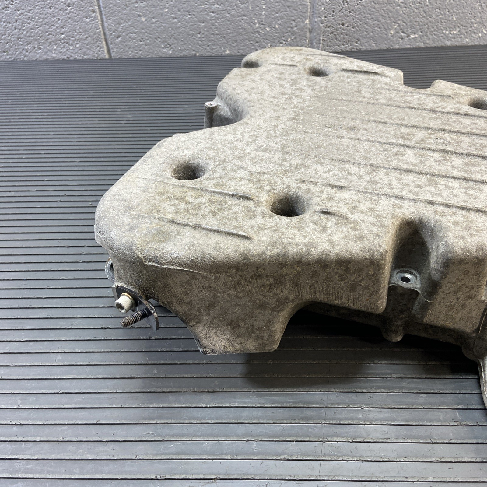 2018-2024 Ferrari Portofino F164 3.8L V8 Engine Oil Pan 2782739 10k Miles OEM