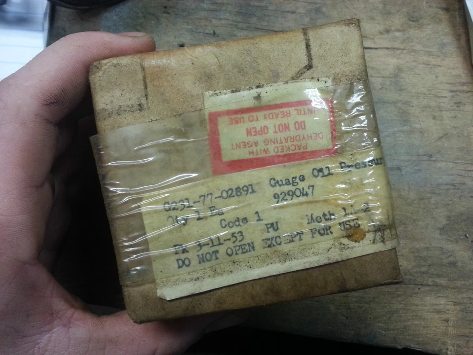 Manómetro de presión de aceite para vehículo militar Jeep CJ2A CJ3A CJ3B CJ5 6V 12V 24V NUEVO DE STOCK Foto 4 de 4