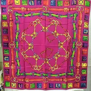 Foulard Gucci 100% soie rose, violet, vert Accessoire mode italienne pour La