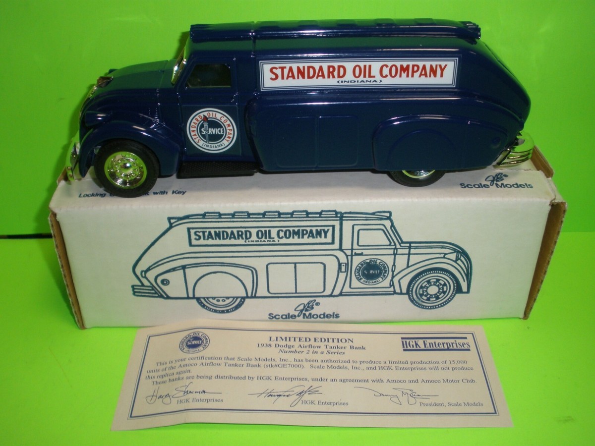AMOCO STANDARD OIL 1938 DODGE AIRFLOW TANKER TRUCK USA MADE GE