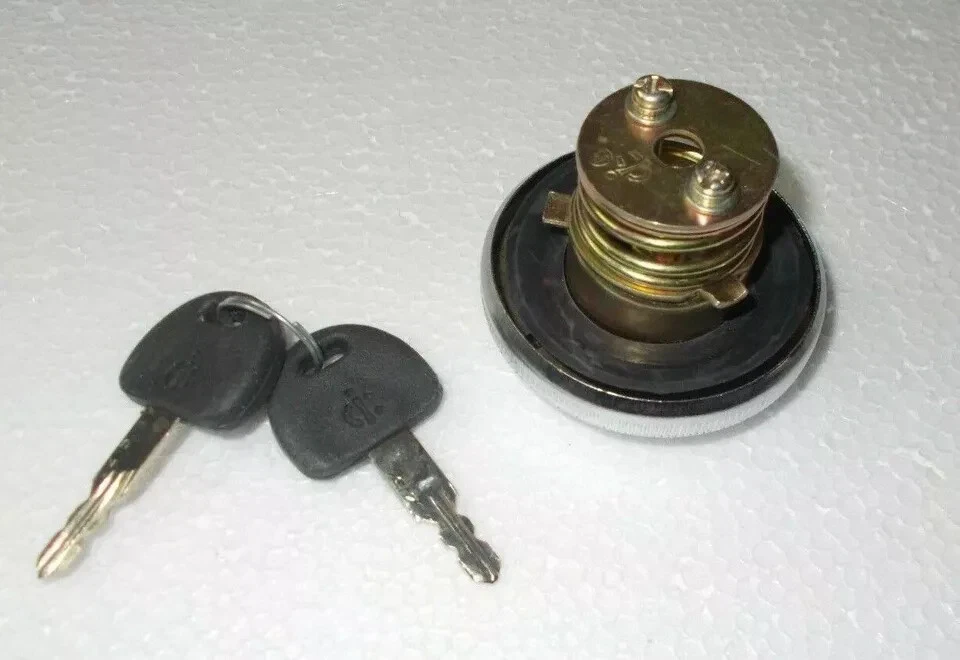 SUZUKI SJ413 SJ410 LJ CHROME FUEL TANK CAP WITH LOCK JIMNY SAMURAI SIERRA DROVER - Image 2 of 3