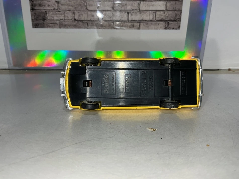 1:43 - SOLIDO - MADE IN FRANCE - VINTAGE RENAULT 12 BREAK N.22 - Image 4 of 4