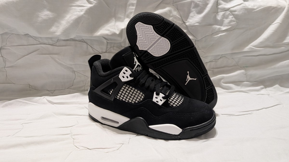NEW* Air Jordan 4 Retro GS 