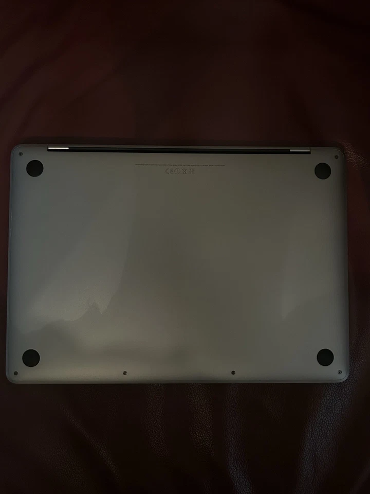 MacBook Pro 2017 - 13 Zoll, 16GB RAM, 256GB A1708 - Bild 4 von 4