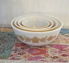 Vintage Pyrex Butterfly Gold Set of 4 Nesting Mixing Bowls Corning Corelle USA