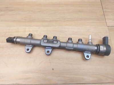 BMW 5er G31 525d B47 Diesel Einspritzleiste mit Sensoren 8577634 8514155 8574800