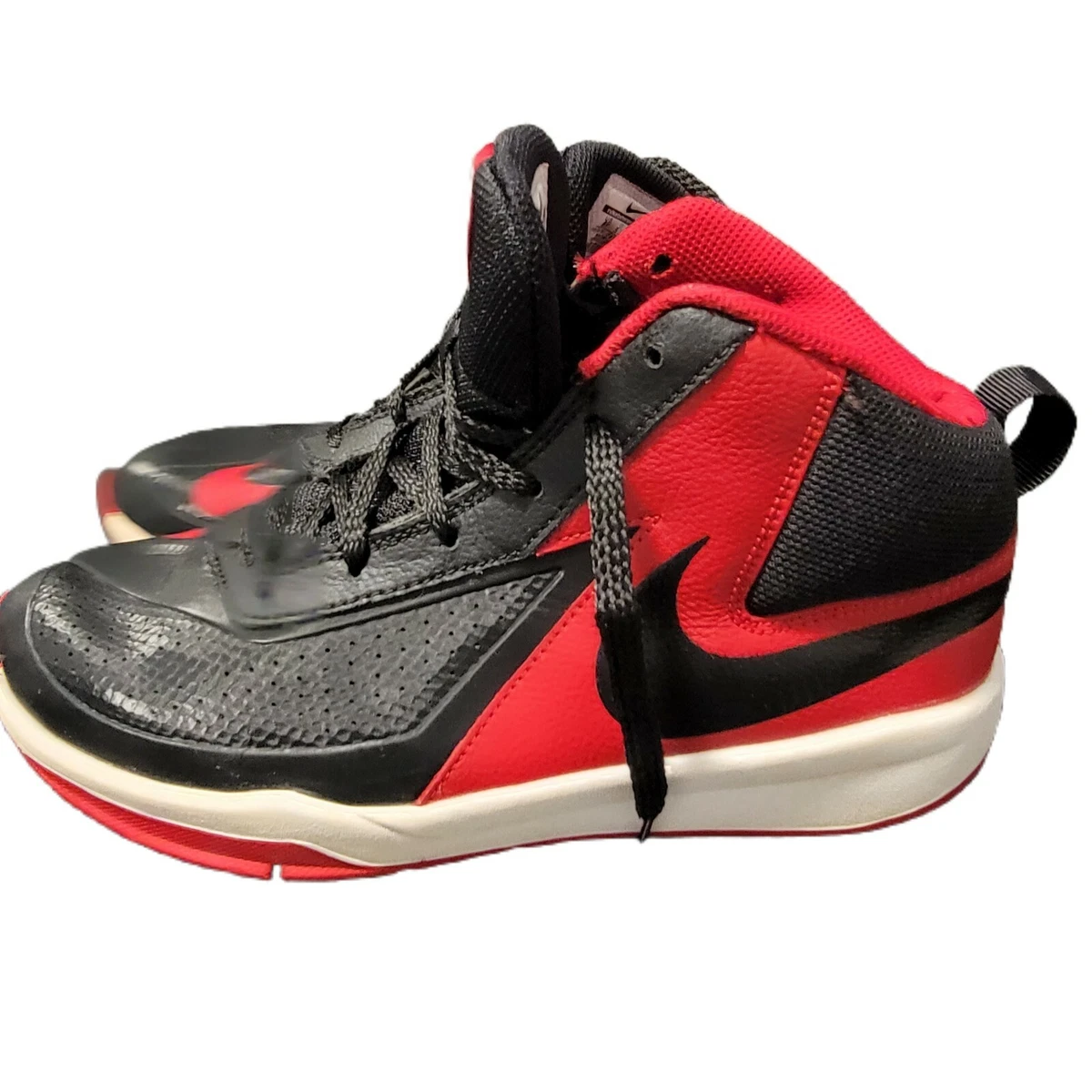 Nike Boys Team Hustle D7 High Top 747998 003 Sneakers Basketball Shoes Size 6 Y