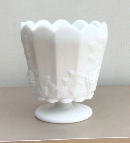 Vintage WESTMORELAND MILK GLASS SMALL STRAIGHT JARDINIERE PG-42 Paneled Grape 5”