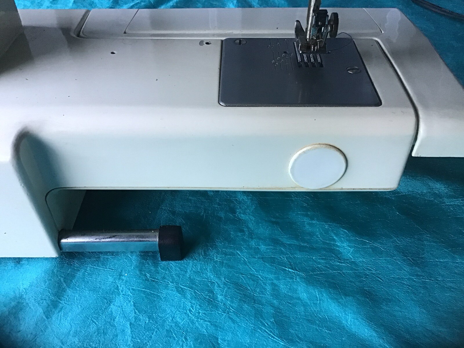 DressMaker Sewing Machine 6102FA eBay