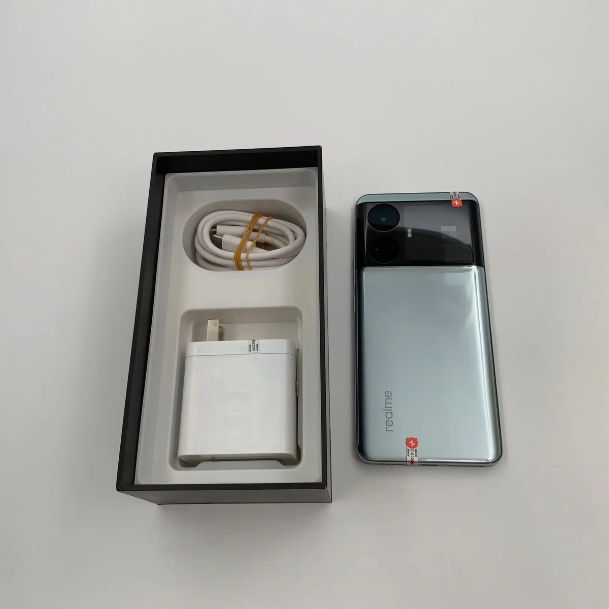 realms GT 5 240W 24GB➕1T Realme GT 5 With Up to 24GB of RAM, 240W Fast Charging