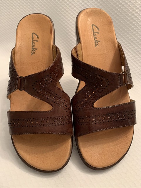 clarks sandals size 8