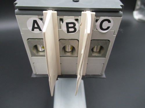 ABB RELIAGEAR TMAX XT1N XT1NU3030AYD000XXX 3-P 30A 480V CIRCUIT BREAKER NTO - Picture 5 of 10