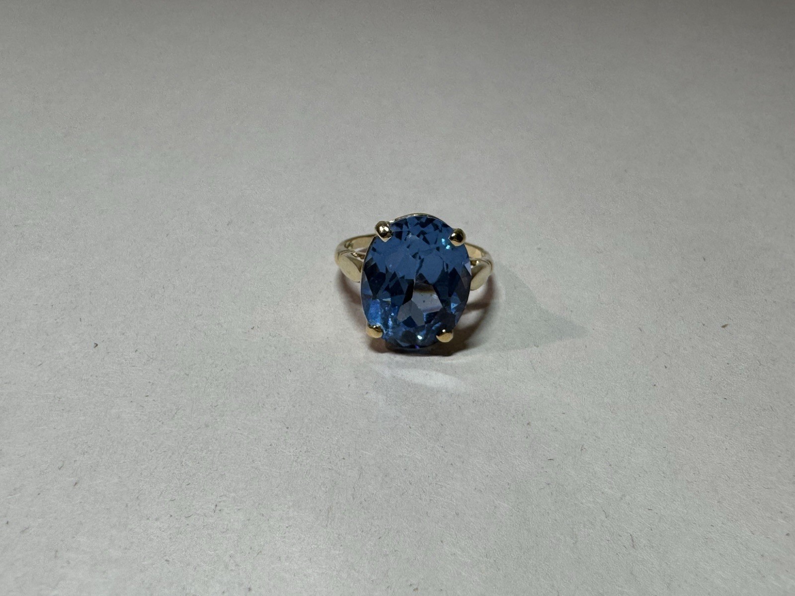 10K Solid Real Gold Topaz Ring  5.4grms Sz 8 - image 11