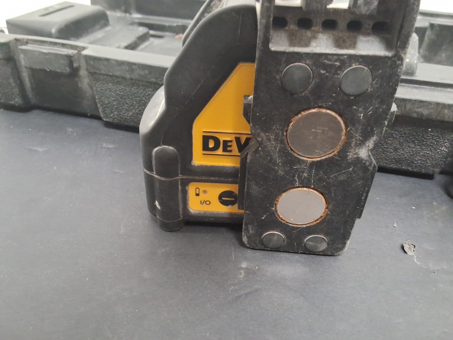 Dewalt Green Self-Leveling Cross Line Laser Level DW088