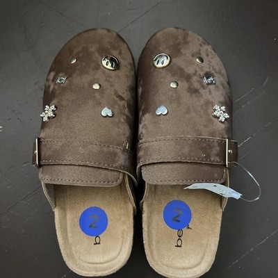 Girls Slip On Sandals Brown Size 2 With Cute Gems On Top Of Sandal