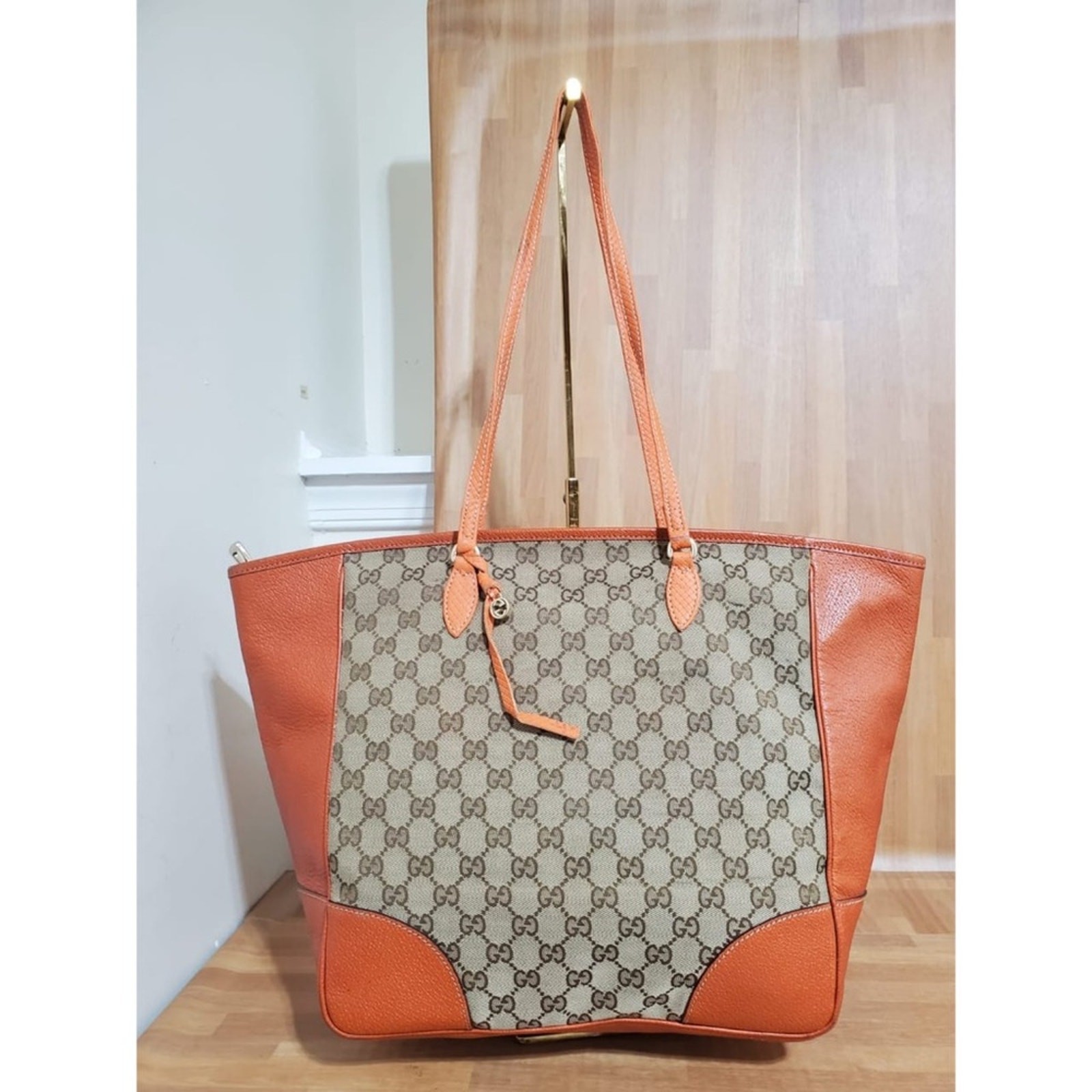 Authentic GUCCI Monogram Medium Bree Zippered Sho… - image 1