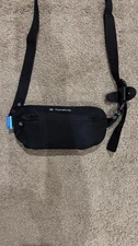 United Airlines Therabody Amenity Kit Crossbody Fanny Pack 2025 *New Condition*