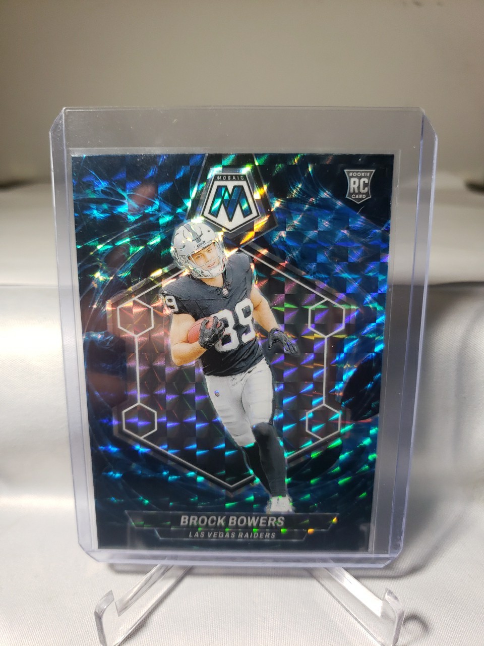 2024 PANINI MOSAIC ROOKIE GENESIS PRIZM BROCK BOWERS NO. 313 *LAS VEGAS RAIDERS*