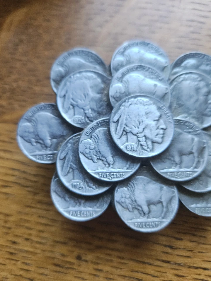 Hebilla de cinturón vintage de imitación de cabeza india y níquel búfalo 1986 hecha en EE. UU. Foto 2 de 4