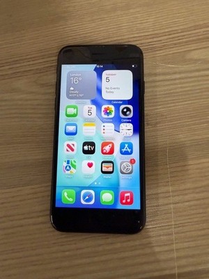 3 x Apple SE 2. Gen. - 128GB - Schwarz (Entsperrt) IOS 26,5 BH 85% 85% und 92%