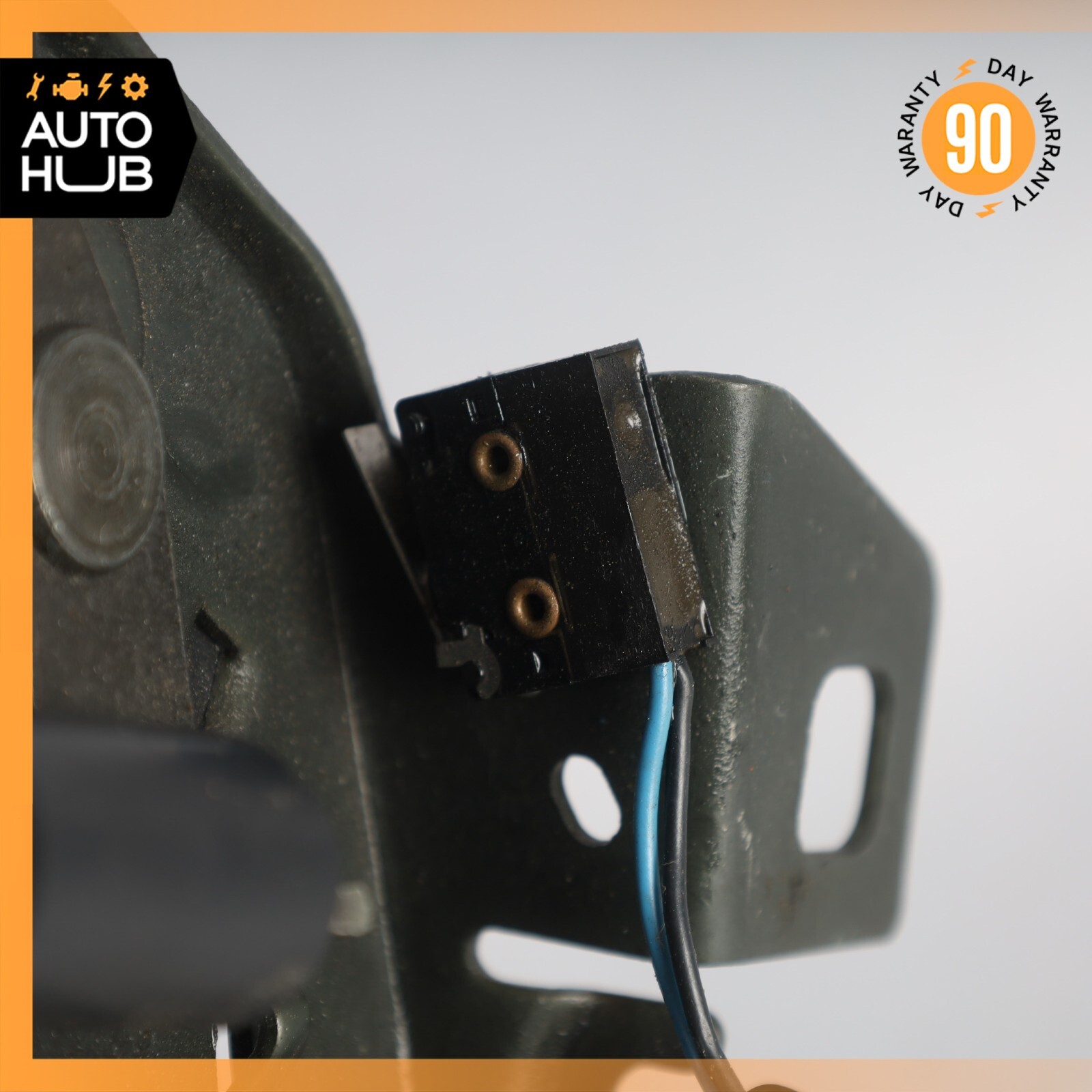 03-13 Maserati Quattroporte M139 S GT S Hood Safety Catch Lock Latch OEM