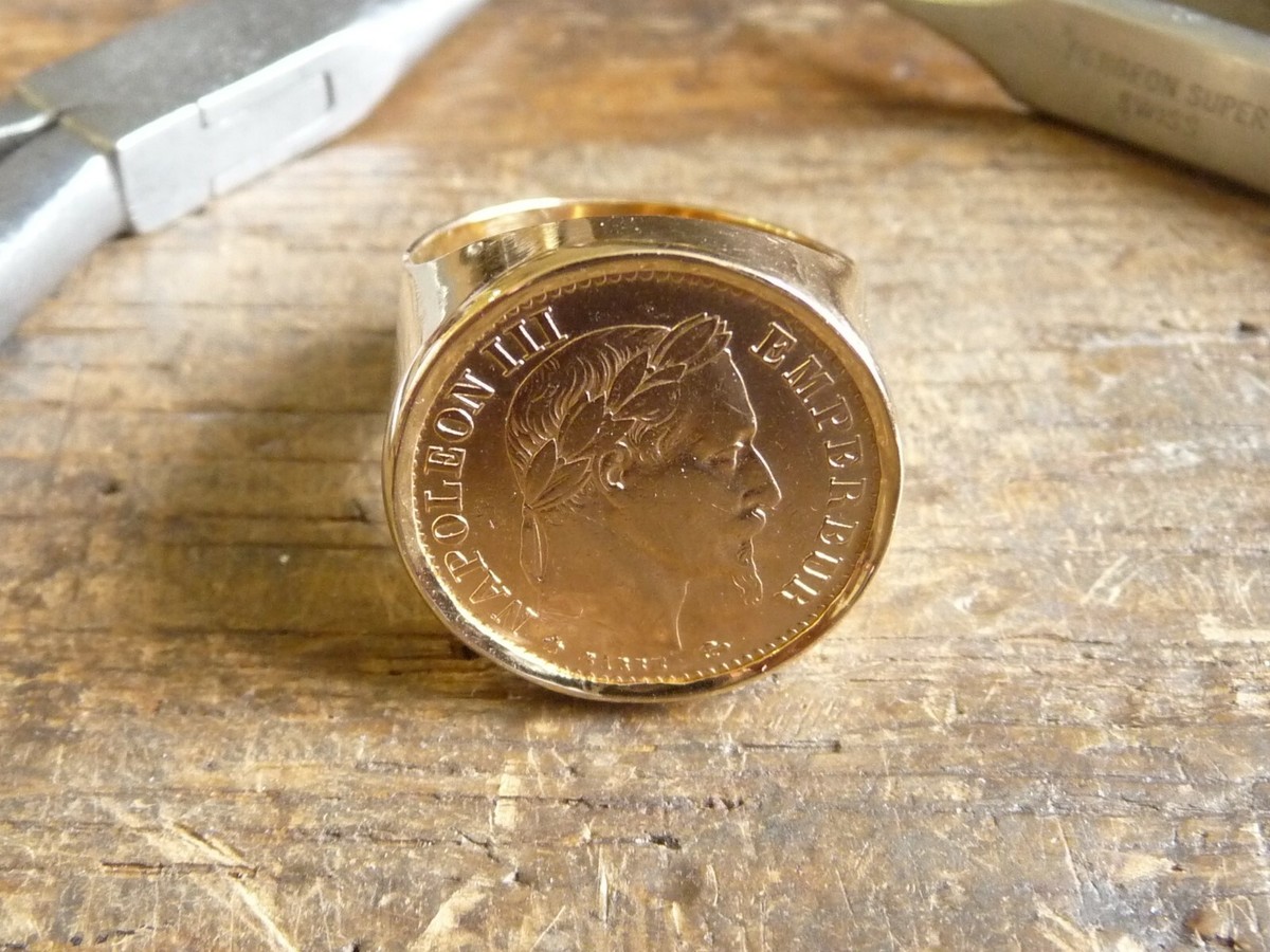 Chevalière En Or 18 Carats Ronde Avec Pièce 10 Francs Or Marianne – Neuf Avec Emballage