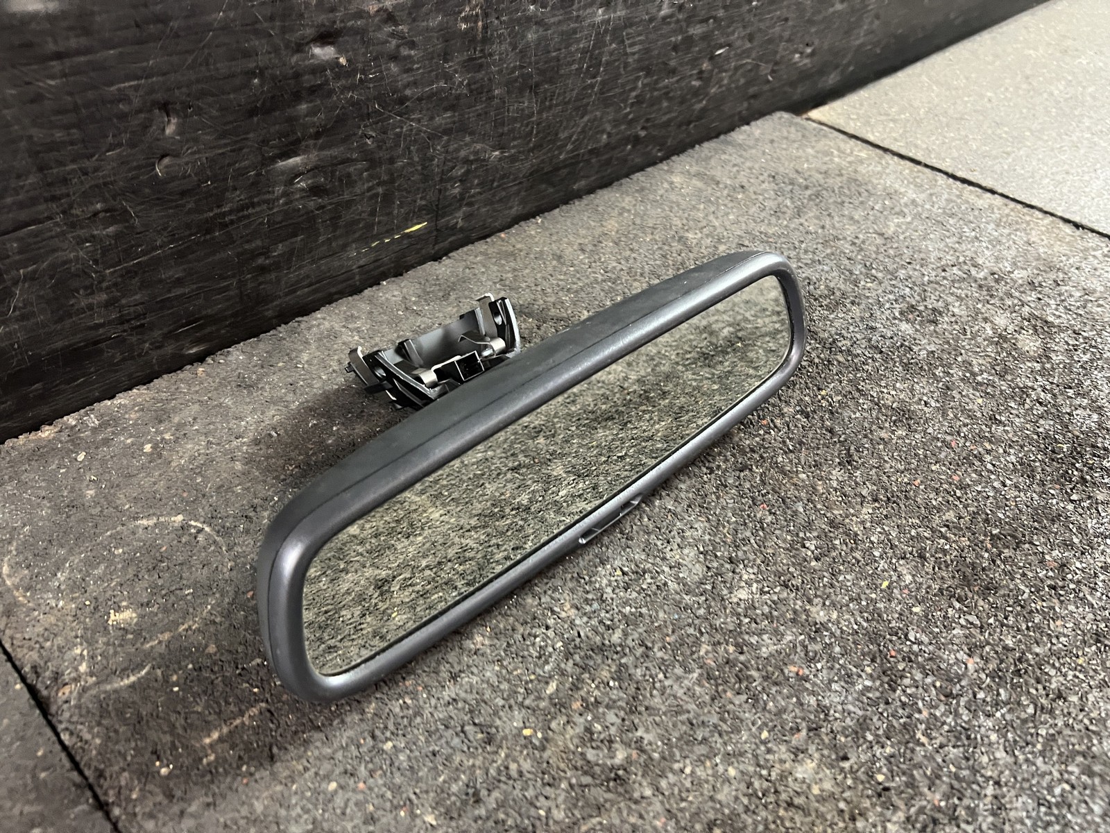 03-09 BENTLEY CONTINENTAL REAR VIEW MIRROR AUTO DIMMING