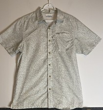 472-Columbia Men  s PFG Omni Shade Short Sleeve Button Down Shirt Size Small