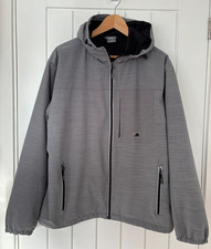 NEW BALACE GREY MENS RUNNING JACKET SIZE LARGE.