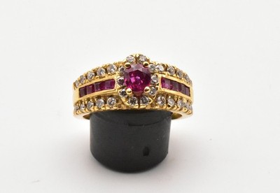 Ein Vintage griechischer 18kt Gelbgold 0,50ct Rubin & 1,20 Diamant Cluster Ring