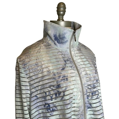Chico’s Zenergy Neema Long Sleeve Blue Stripe Floral Mesh Jacket Size XL - Picture 12 of 15