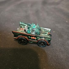 Hot Wheels Classic TV Series Batmobile Tooned Black Green HCT04 2021 Mattel