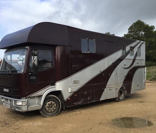 Ford-iveco-horsebox-7-5-ton-horse-lorry