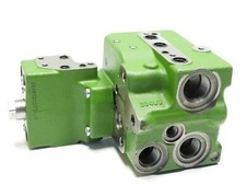 John Deere Hydraulic Pressure Valve Block with AL165597 Vavles