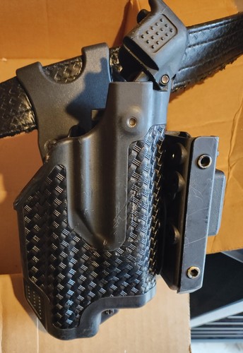 Backhawk Epoch Level III Retention For Gun With Light