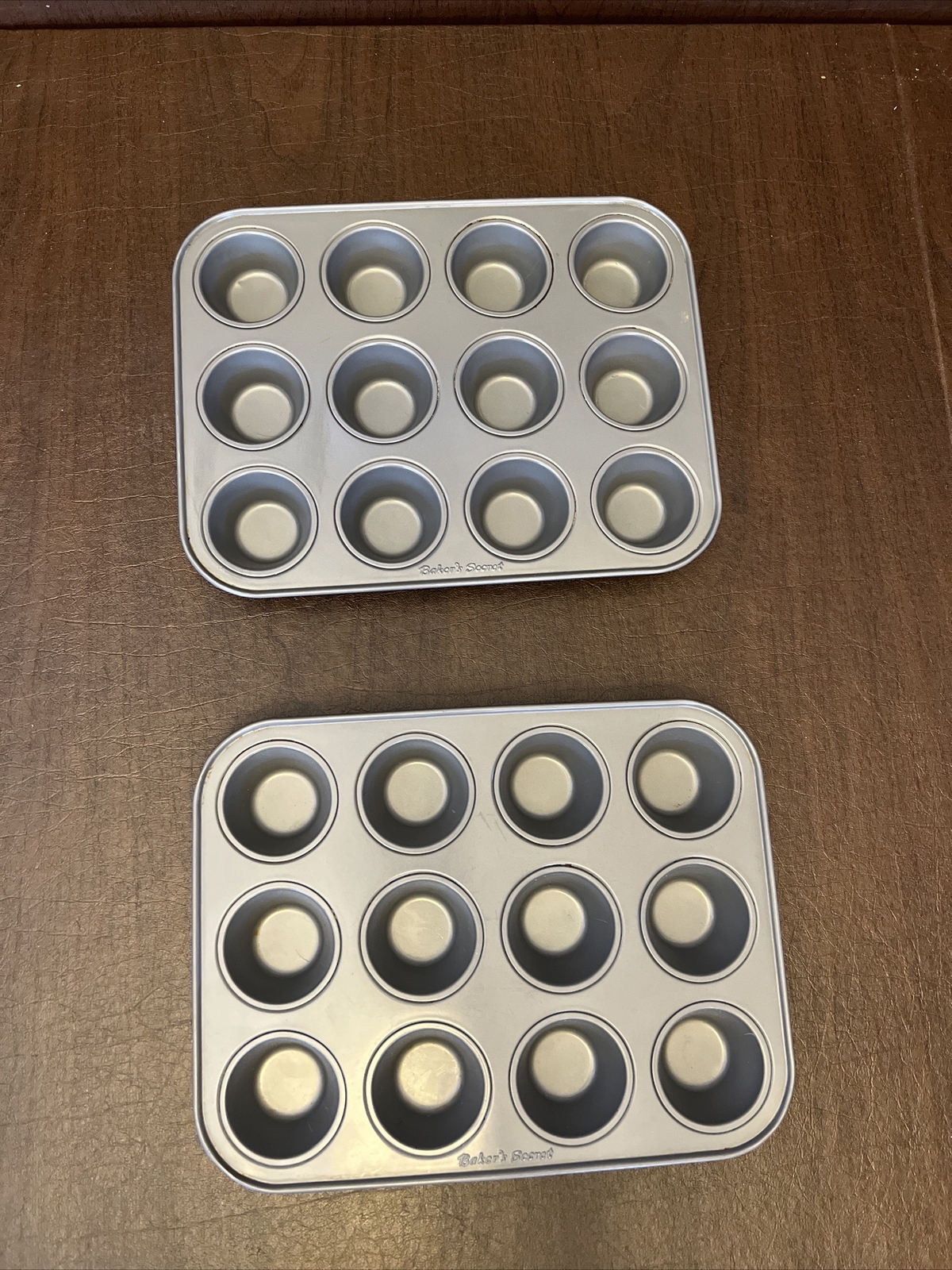Bakers Secret 12 Cup Mini Muffin Pan Make Muffins Or Cupcakes