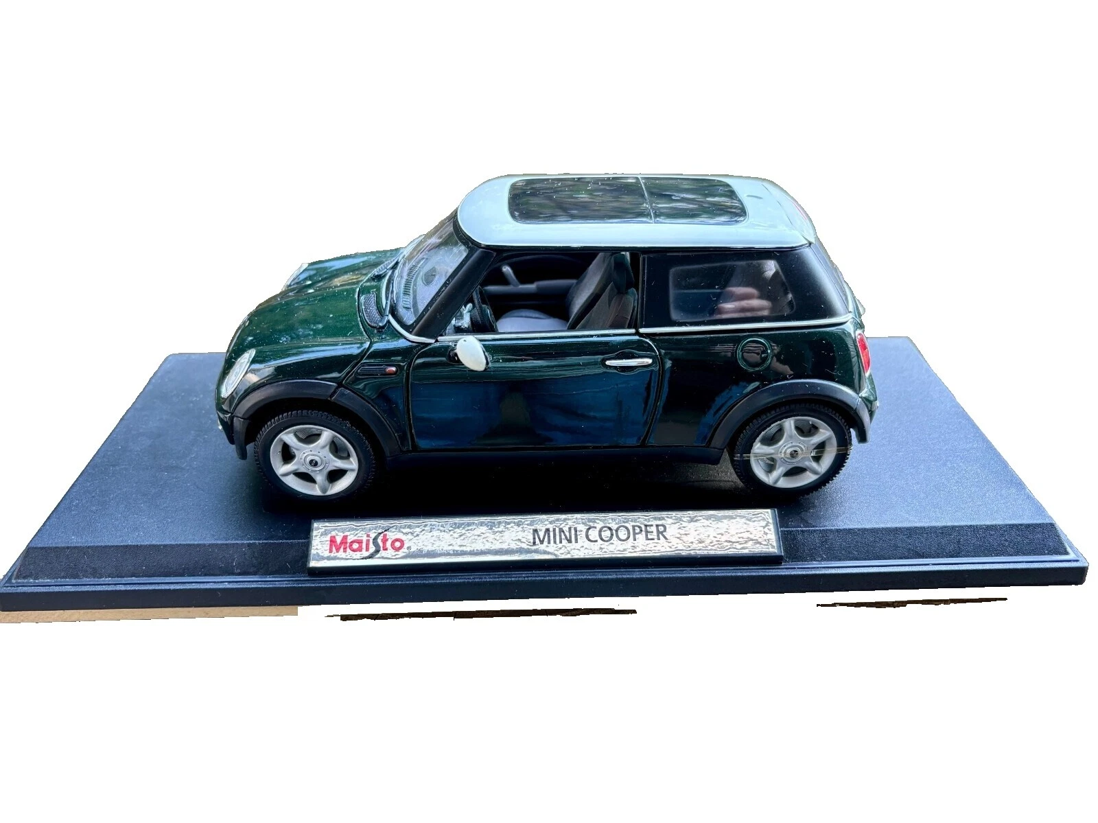 Maisto Mini Cooper Diecast & Toy 1:18