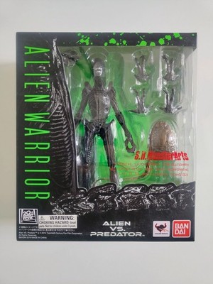 Bandai SH MonsterArts Alien Warrior AvP Actionfigur 2014 OVP Sealed Xenomorph