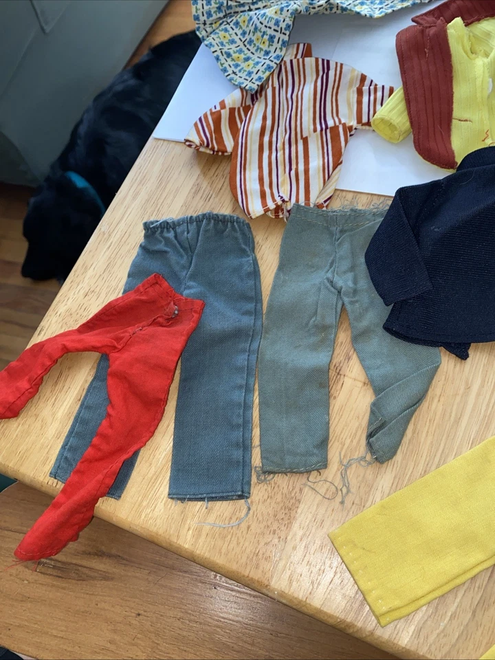 Lote antigo de acessórios de roupas Barbie Ken TLC original e caseiro anos 70 anos 80 - Imagem 2 de 4