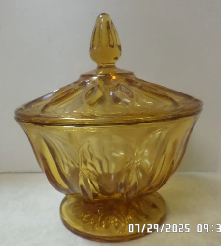 VTG MCM Anchor Hocking Fairfield Amber Yellow Pedestal Covered Candy Dish 1970s