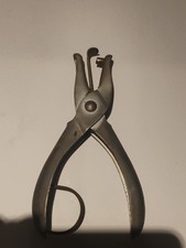 Vintage McGILL GEM Single Hole Punch Marengo Ill. Made in USA - NICE