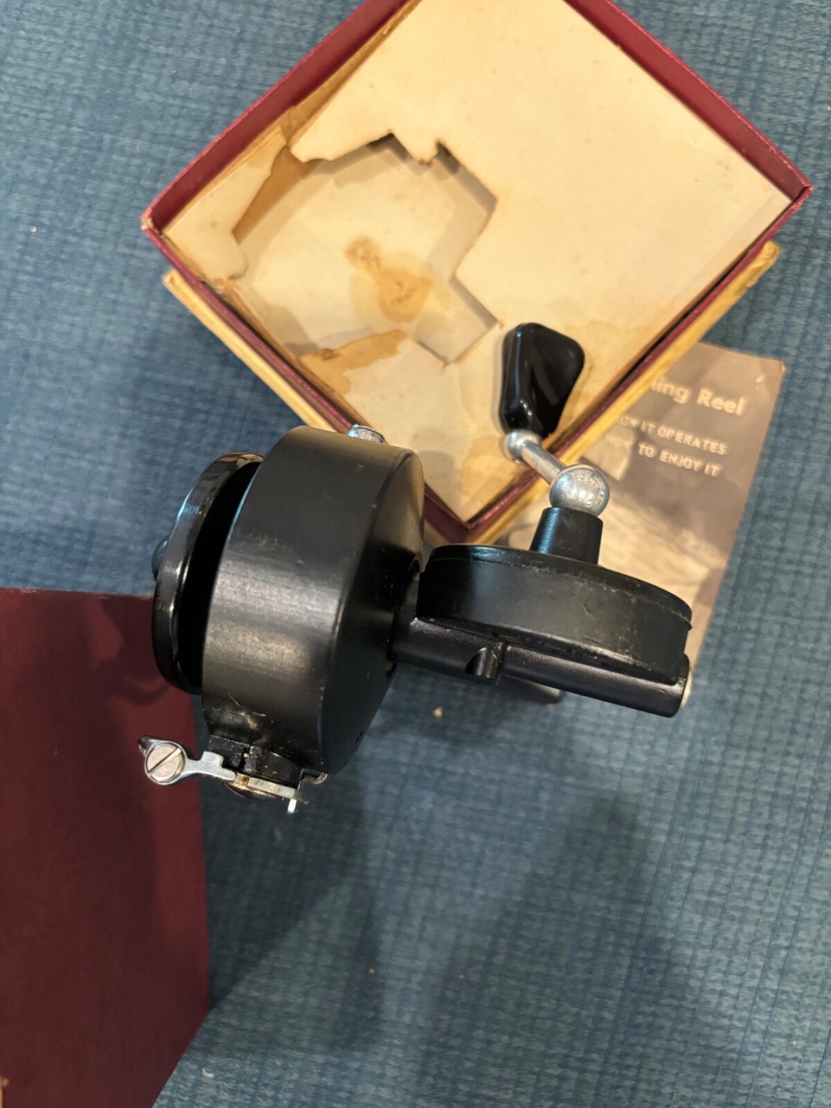 Vintage GARCIA Mitchell 304 CAP Spinning Reel made in France w/ Box & Manual