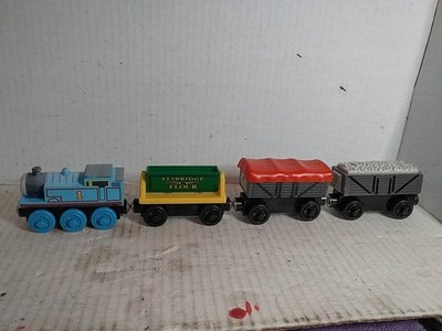 Thomas The Train Thomas And The Flour Car Plus 2 Troublesome Trucks