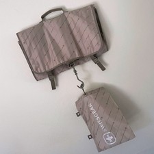 Swiss Gear Garment Bag Accessory Sleeve Swissgear Travel Hanging Beige Trifold