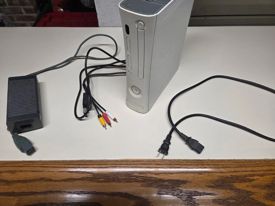 Microsoft Xbox 1st Gen - Image 3 of 3