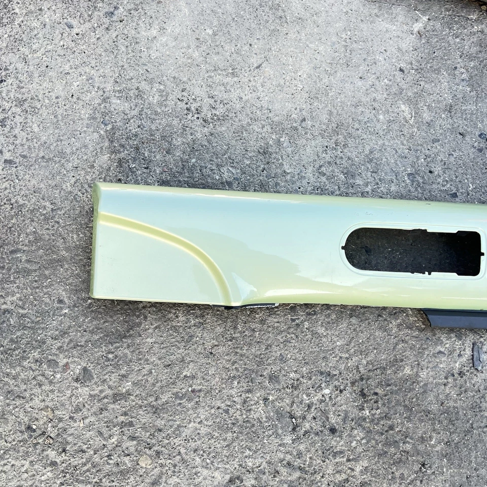 03-10 VW Nuevo Escarabajo No Convertible Pasajero Derecho Derecha Puerta Superior Panel Borde Foto 3 de 4