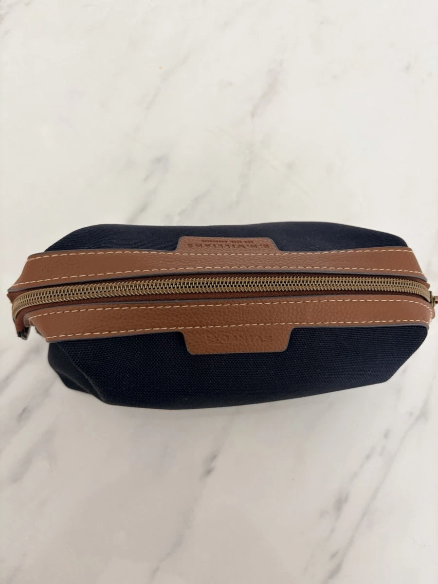 Qantas RM WILLIAMS business class amenity toiletries kit bag inflight eye mask