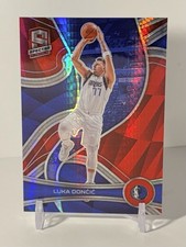 Luka Doncic 2021-22 Panini Spectra Debut Asia Red Prizm #164 MAVS LAKERS SVN NBA