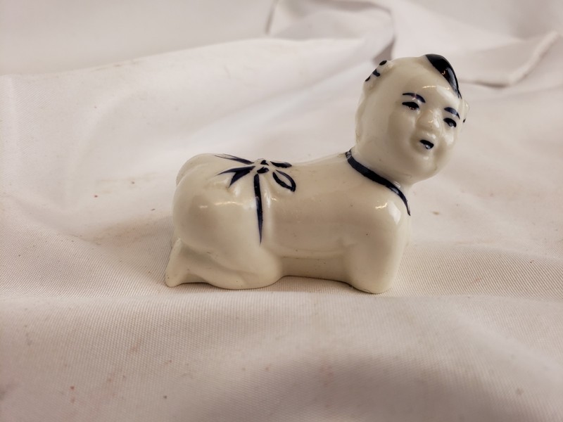 Great vintage miniature porcelain chinese Buddha figurine ca. 1960s