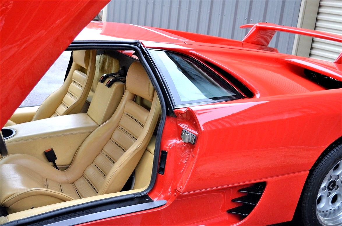 Lamborghini Diablo Side Glass Very Rare  0070004149 & 0070004150